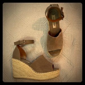 Steve Madden Wedges